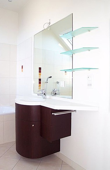 Badezimmermöbel