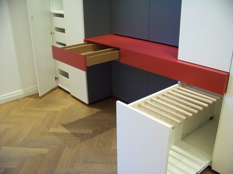 Kleiderschrank